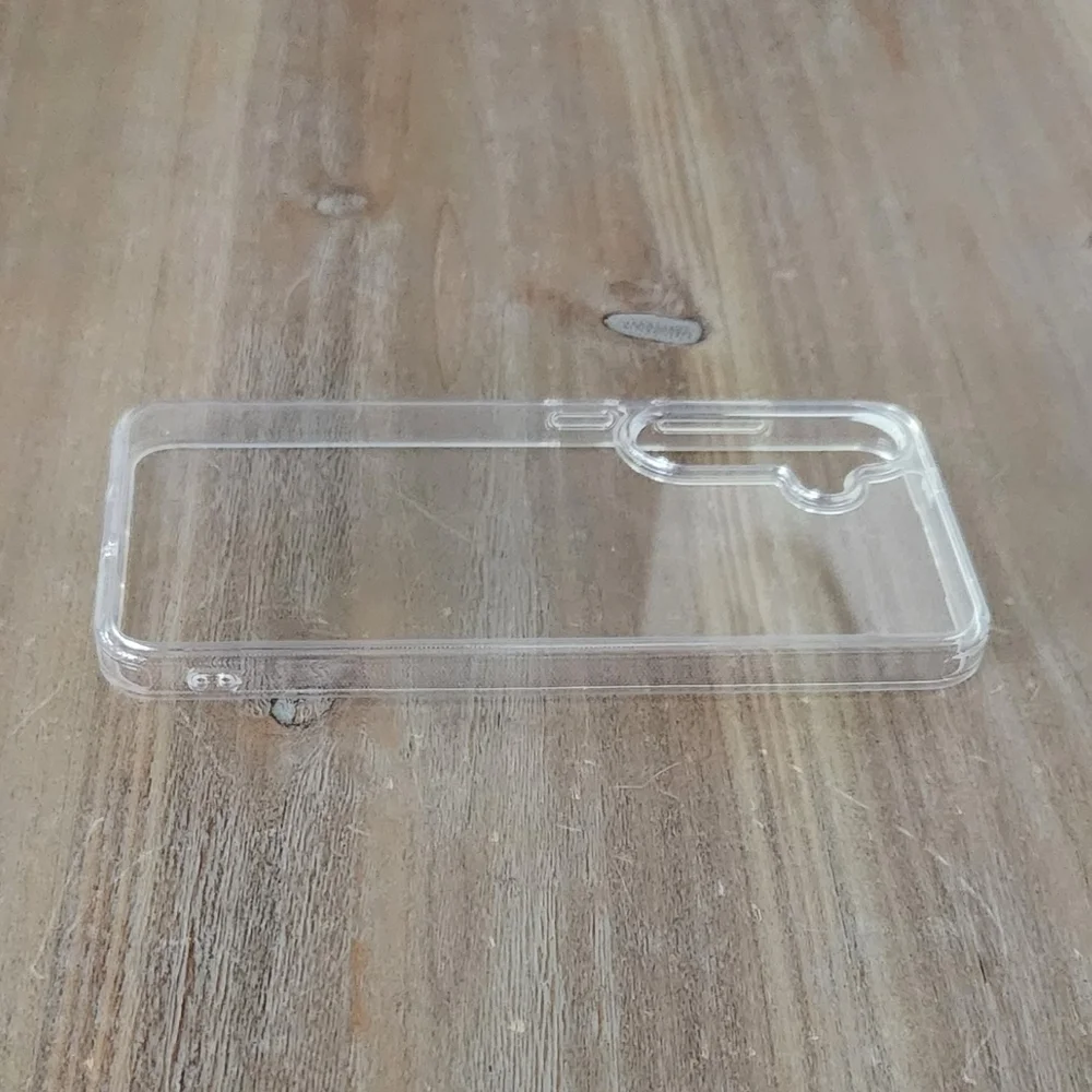 📱 Crystal Fit Clear Case for Samsung Galaxy S24 – Slim, Scratch Resistant, NWT